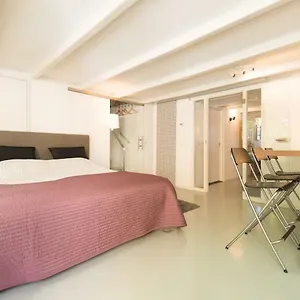 Quiet For 4 At Park In Center Apartamento